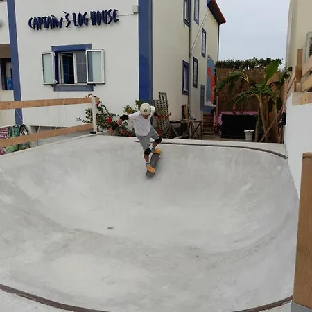 Captain's Log House Auberge de jeunesse Baleal