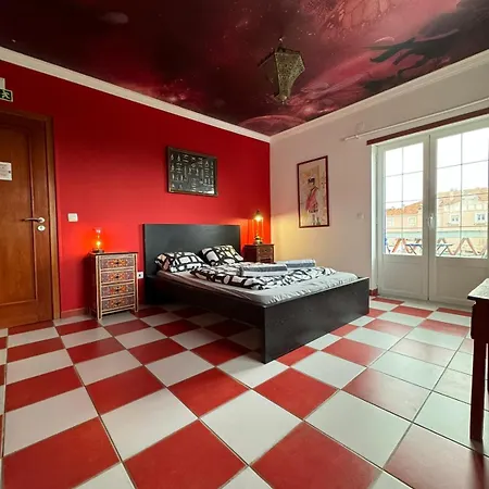 Captain's Log House *