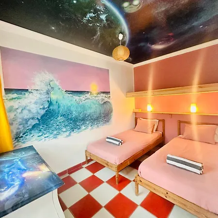 Hostel Captain's Log House