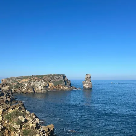 Captain's Log House Hostel Baleal