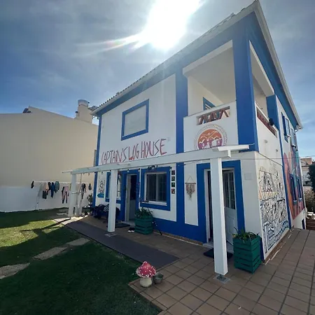 Captain's Log House Hostel Baleal