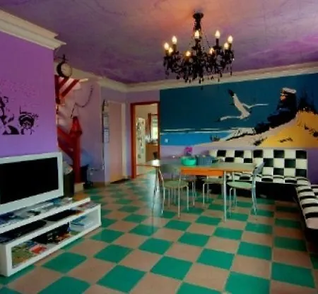 Captain's Log House Балеал