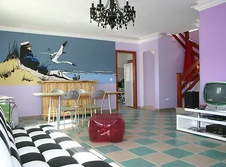 旅馆 Captain's Log House *