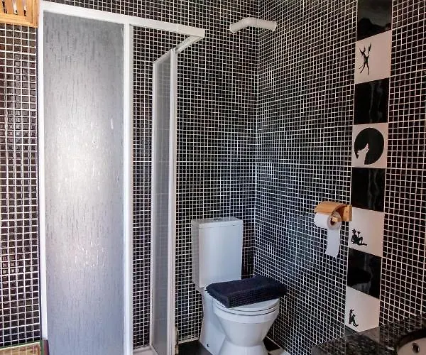 Hostel Captain's Log House *