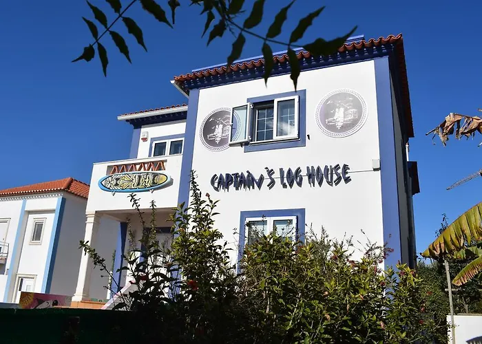Hostel Captain's Log House Baleal