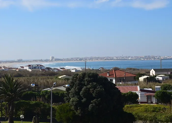 Hostel Captain's Log House Baleal