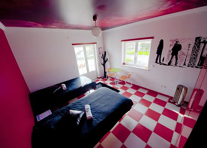 Hostel Captain's Log House