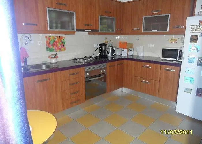 Captain's Log House 旅馆